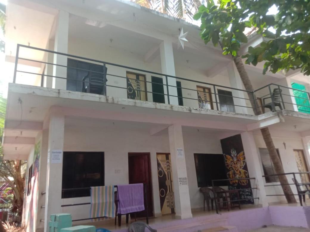 Est Hem Guesthouse Арамболь Экстерьер фото